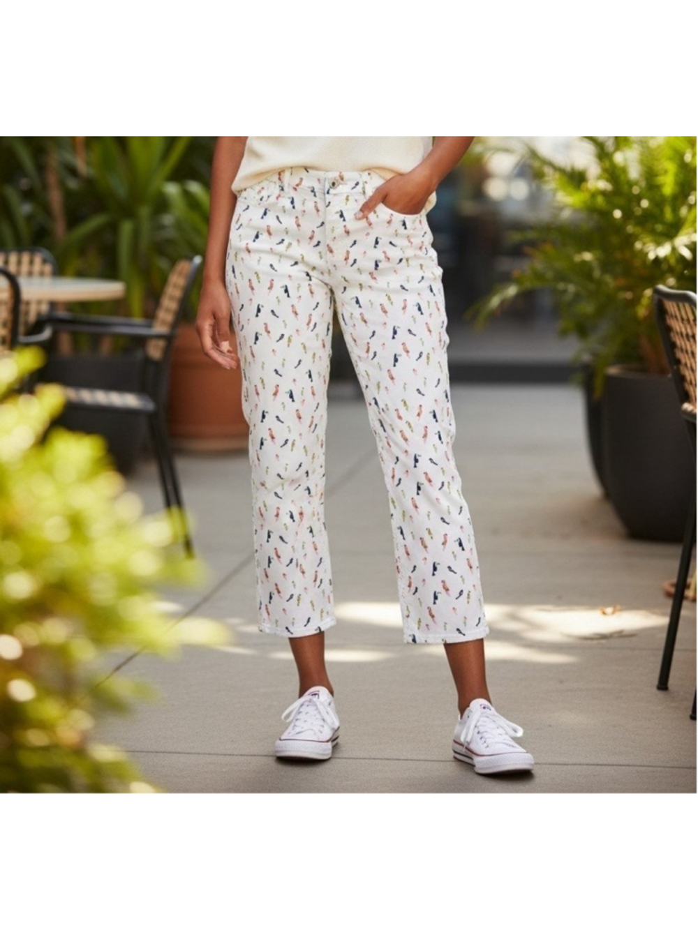 TALBOTS Flawless Five Pocket Women Relaxed Parrot Print Beige Crop Pants Size 10